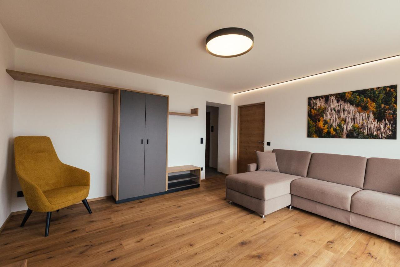 Alpenglow Apartments كولابو المظهر الخارجي الصورة